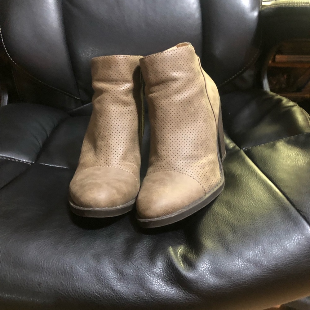 Esprit boots